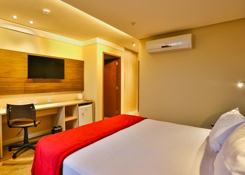 Ibiza Plaza Hotel อนาโปลิส ภายนอก รูปภาพ