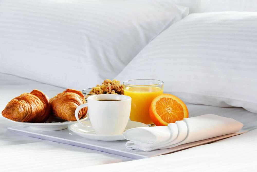 Ibiza Plaza Hotel อนาโปลิส ภายนอก รูปภาพ