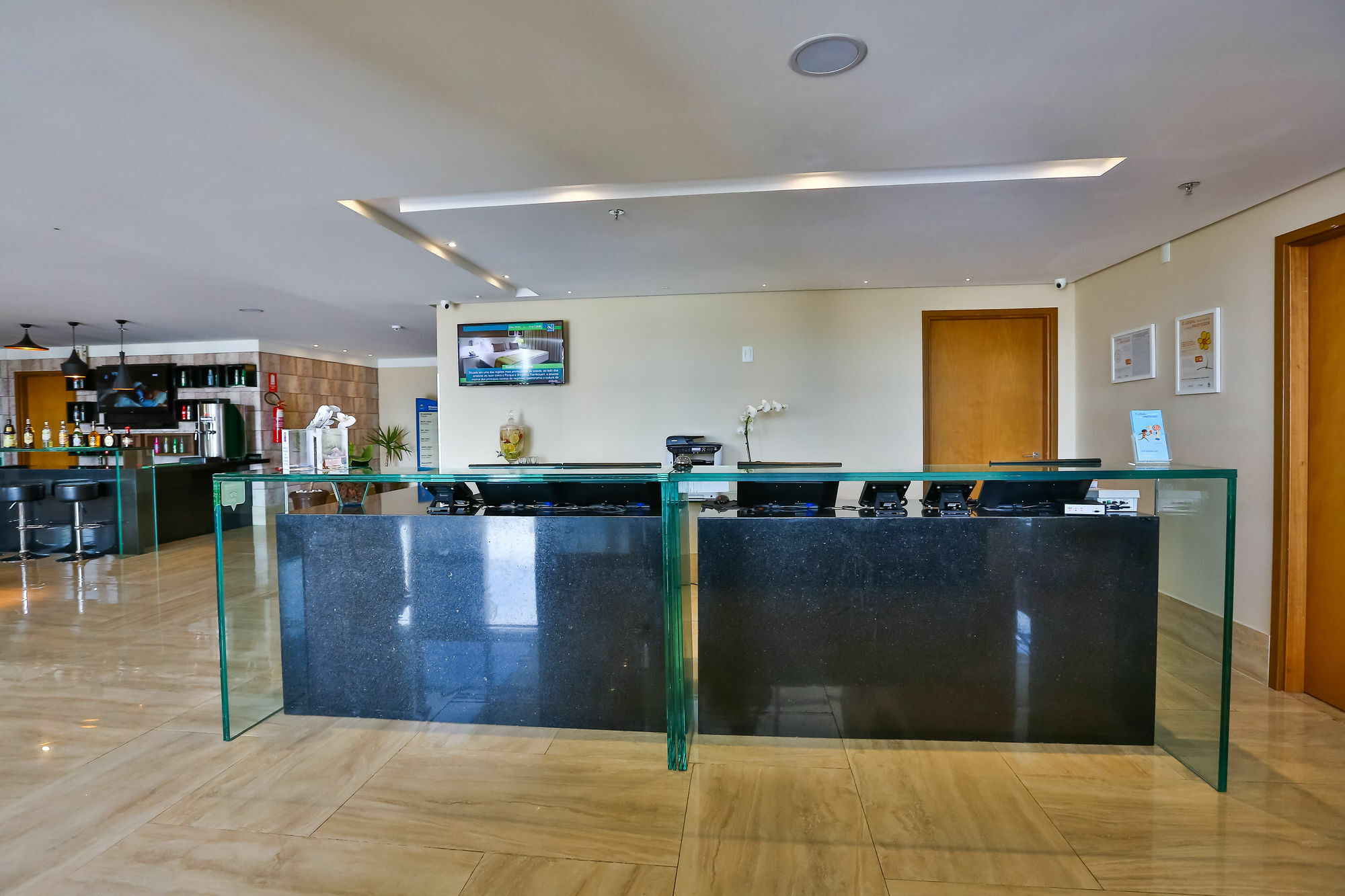 Ibiza Plaza Hotel อนาโปลิส ภายนอก รูปภาพ